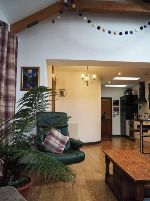 Fern Lodge Angus, Kirriemuir エクステリア 写真